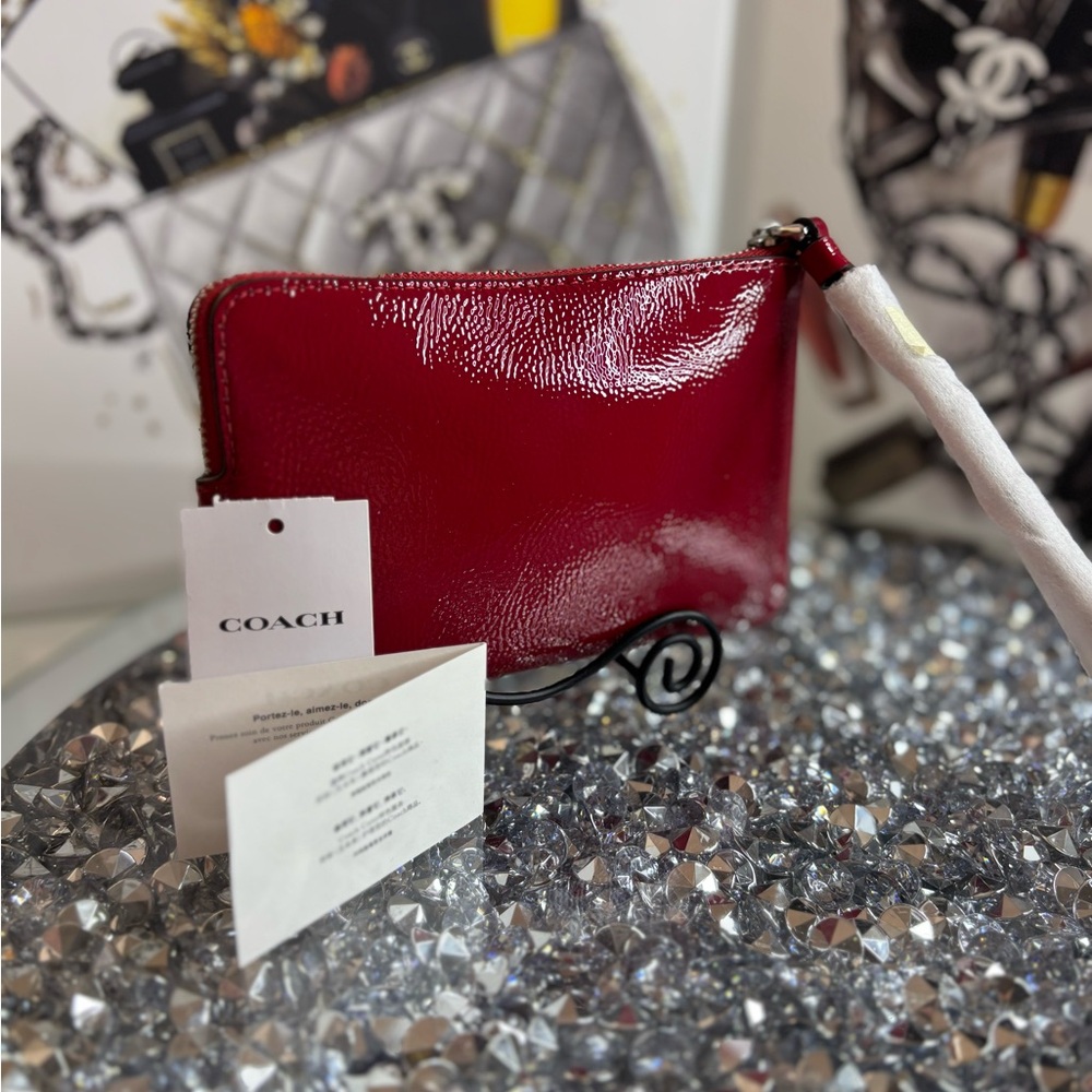 Coach Small Corner Zip Wristlet in red Patent Leather - Picture 3 of 11